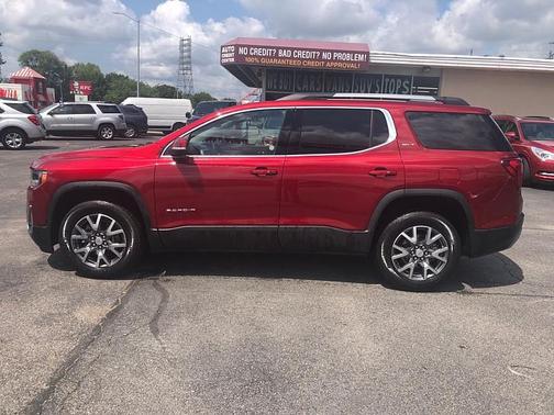 2023 GMC Acadia SLT