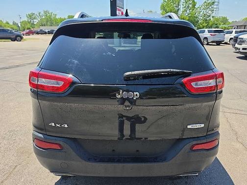 Black 2015 Jeep Cherokee Latitude