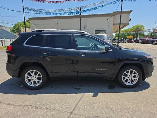 Black 2015 Jeep Cherokee Latitude