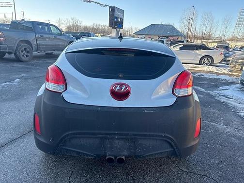2015 Hyundai Veloster RE:FLEX w/Black