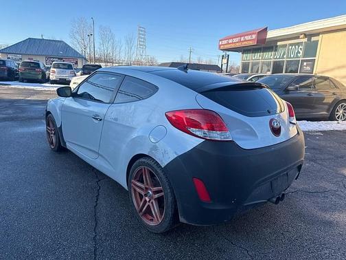 2015 Hyundai Veloster RE:FLEX w/Black