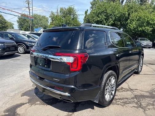 2022 GMC Acadia Denali