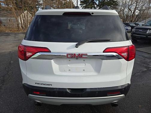 2019 GMC Acadia SLE-2