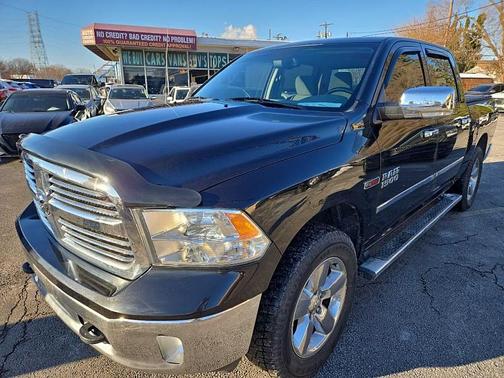 2016 RAM 1500 SLT