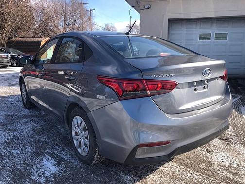 2019 Hyundai Accent SE