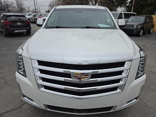 2018 Cadillac Escalade ESV Premium Luxury