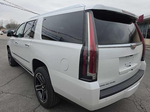 2018 Cadillac Escalade ESV Premium Luxury