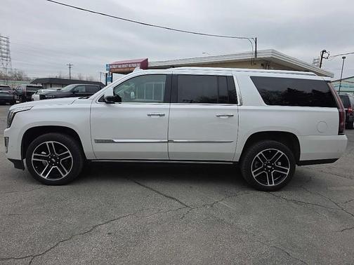 2018 Cadillac Escalade ESV Premium Luxury