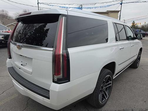 2018 Cadillac Escalade ESV Premium Luxury