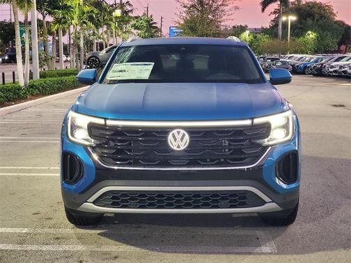 2026 Volkswagen Atlas Cross Sport 2.0T SE w/Technology