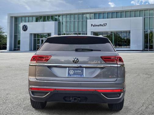 Platinum Gray Metallic 2022 Volkswagen Atlas Cross Sport 3.6L V6 SE w/Technology
