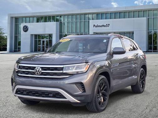 Platinum Gray Metallic 2022 Volkswagen Atlas Cross Sport 3.6L V6 SE w/Technology