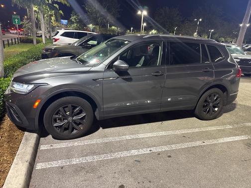 2023 Volkswagen Tiguan 2.0T SE