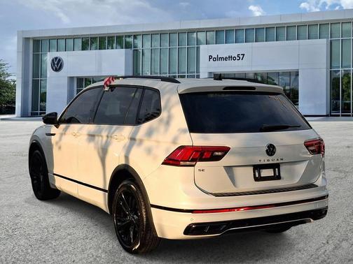 Opal White Pearl Effect 2023 Volkswagen Tiguan 2.0T SE R-Line Black