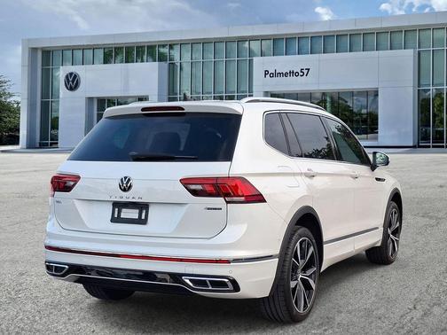 Oryx White Pearl Effect 2022 Volkswagen Tiguan 2.0T SEL R-Line
