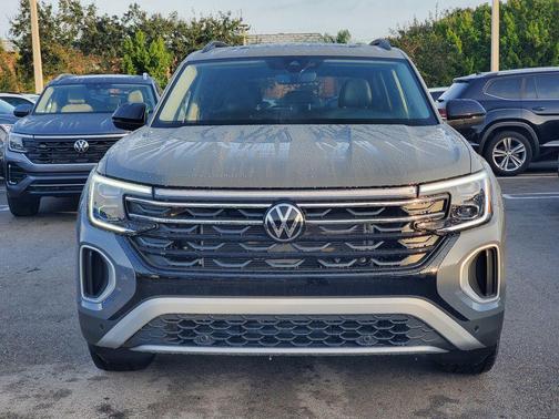 Pure Gray 2026 Volkswagen Atlas 2.0T Peak Edition