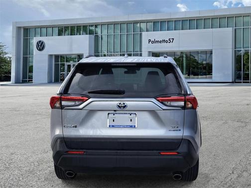 2023 Toyota RAV4 Hybrid XLE Premium