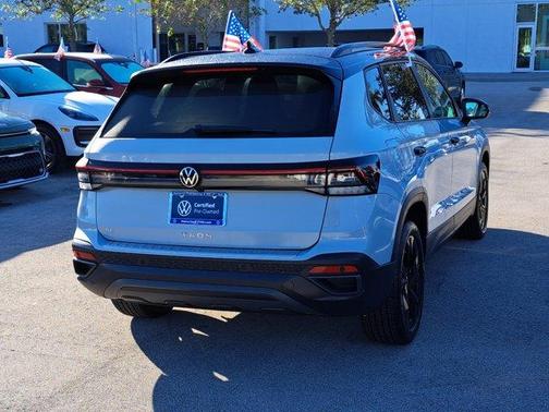 2025 Volkswagen Taos 1.5T SE Black