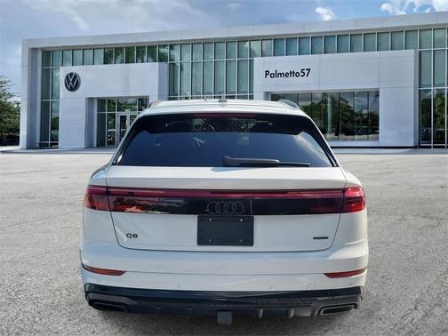 2025 Audi Q8 55 Premium