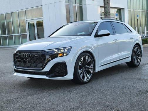 2025 Audi Q8 55 Premium