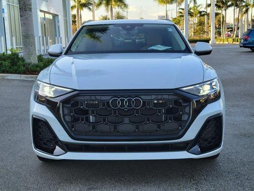 2025 Audi Q8 55 Premium