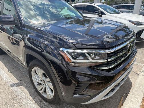 Deep Black Pearl Effect 2023 Volkswagen Atlas 3.6L SE w/Technology