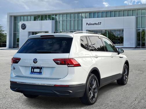 Pure White 2024 Volkswagen Tiguan 2.0T SE
