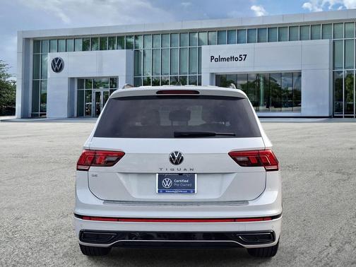 Opal White Pearl Effect 2024 Volkswagen Tiguan 2.0T SE R-Line Black