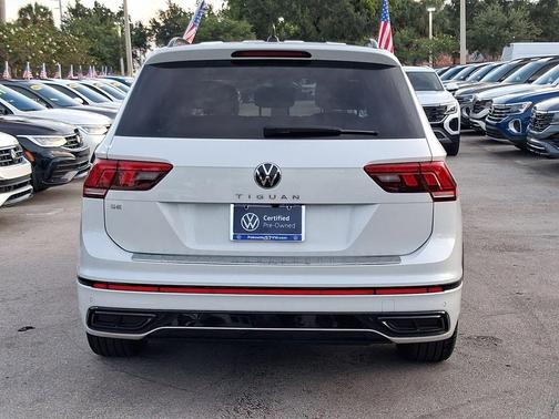 Opal White Pearl Effect 2024 Volkswagen Tiguan 2.0T SE R-Line Black