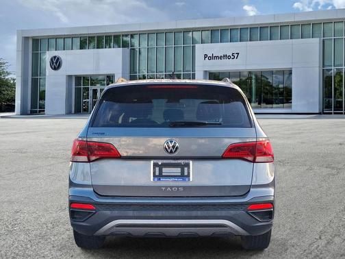 Platinum Gray Metallic 2022 Volkswagen Taos 1.5T S