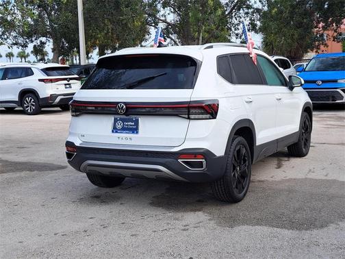 2025 Volkswagen Taos 1.5T SE