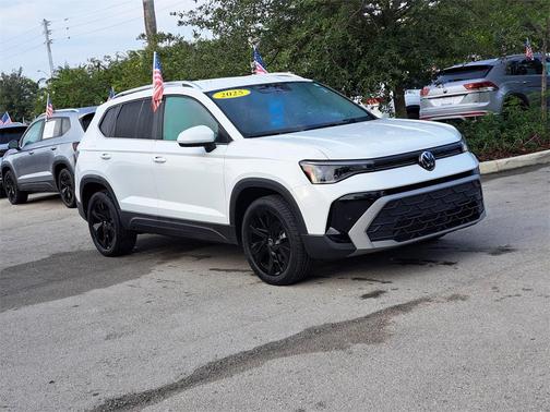 2025 Volkswagen Taos 1.5T SE