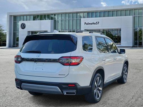 2023 Honda Pilot Touring