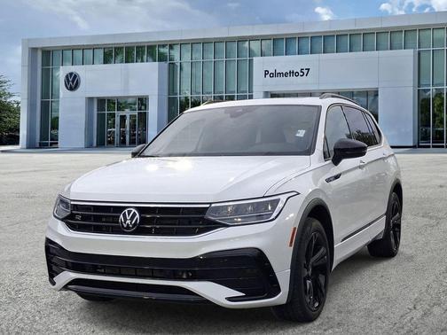Opal White Pearl Effect 2023 Volkswagen Tiguan 2.0T SE R-Line Black