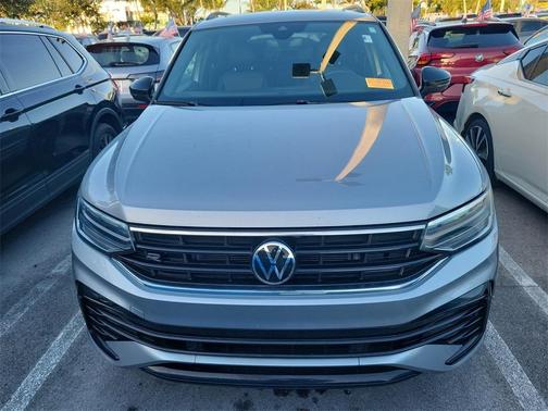 2022 Volkswagen Tiguan 2.0T SE R-Line Black