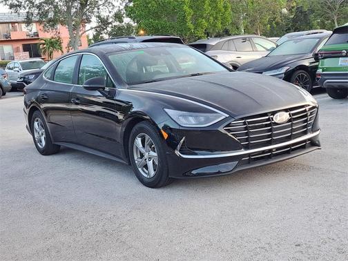 2023 Hyundai SONATA SE