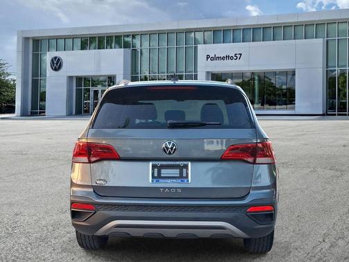 Platinum Gray Metallic 2022 Volkswagen Taos 1.5T S