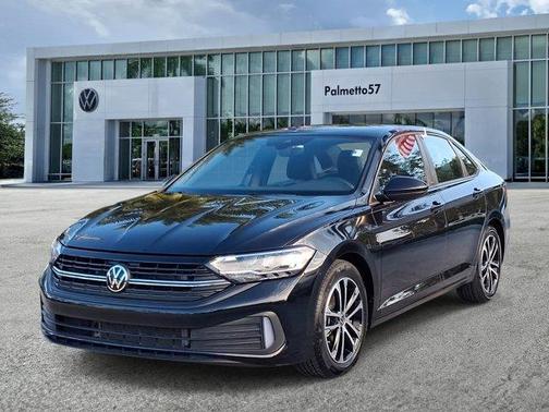 Deep Black Pearl Effect 2024 Volkswagen Jetta 1.5T Sport