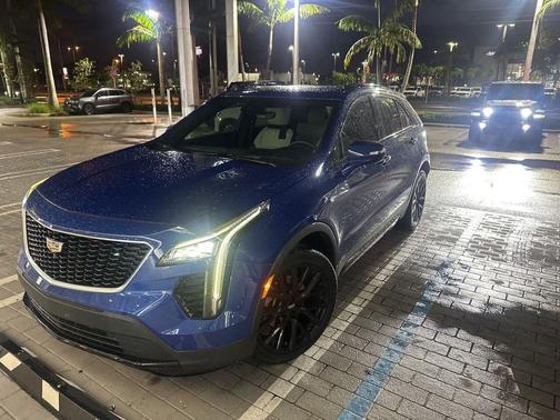 Wave Metallic 2022 Cadillac XT4 Sport