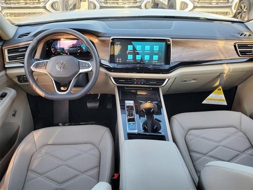 2025 Volkswagen Atlas 2.0T SE