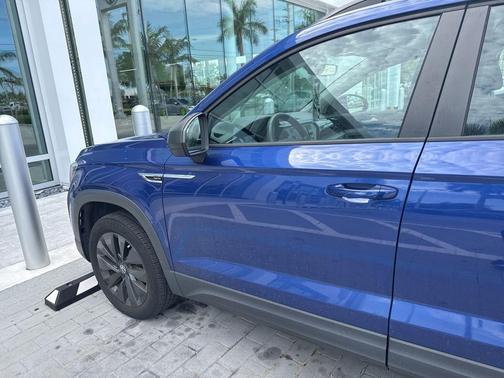 Blue Dusk 2023 Volkswagen Taos 1.5T S