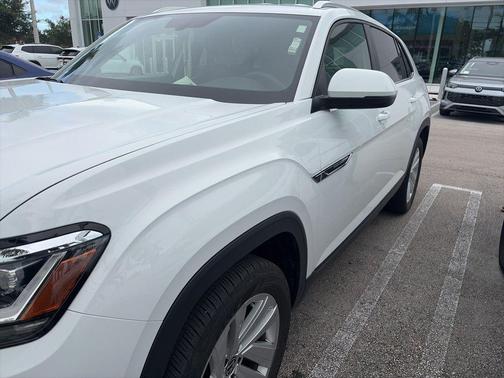 Pure White 2023 Volkswagen Atlas Cross Sport 2.0T SE w/Technology