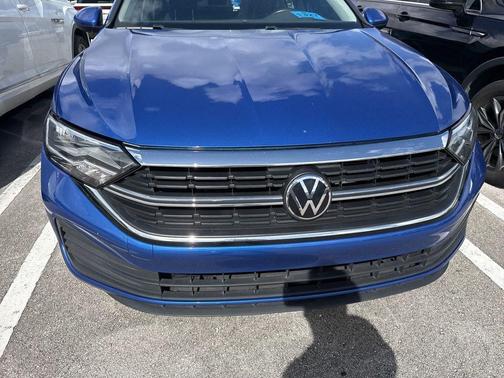 Rising Blue Metallic 2023 Volkswagen Jetta 1.5T SE