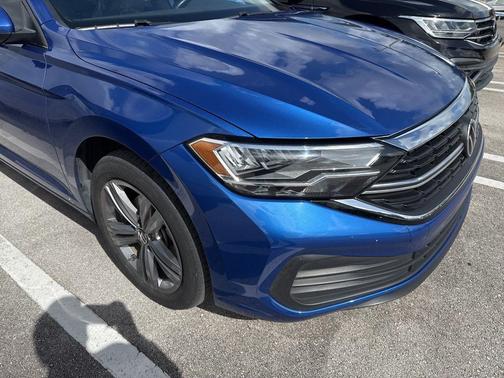 Rising Blue Metallic 2023 Volkswagen Jetta 1.5T SE