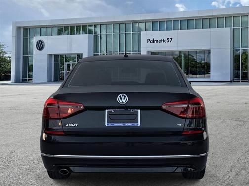 2018 Volkswagen Passat 2.0T R-Line