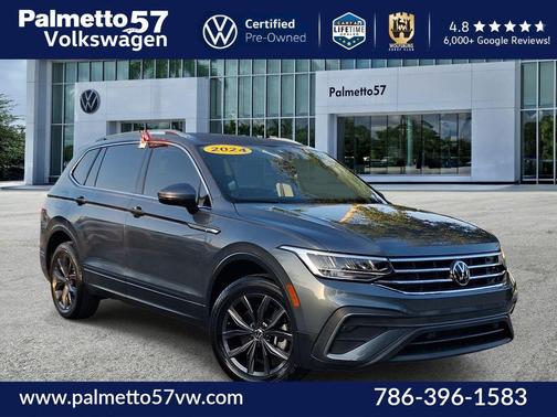 Platinum Gray Metallic 2024 Volkswagen Tiguan 2.0T SE