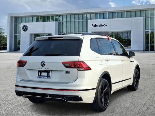 Opal White Pearl Effect 2023 Volkswagen Tiguan 2.0T SE R-Line Black