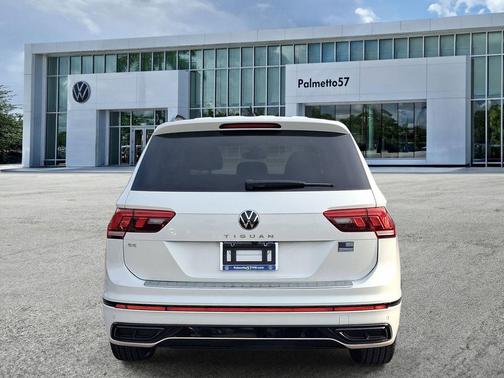 Opal White Pearl Effect 2023 Volkswagen Tiguan 2.0T SE R-Line Black