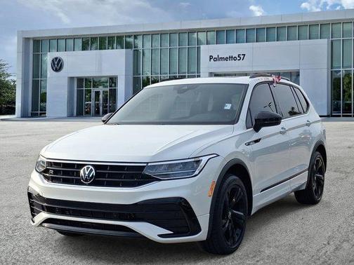 Opal White Pearl Effect 2023 Volkswagen Tiguan 2.0T SE R-Line Black