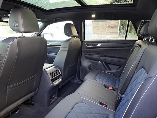 2026 Volkswagen Atlas Cross Sport 2.0T SEL Premium R-Line